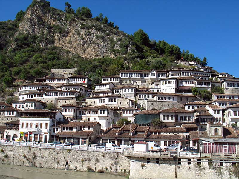 Berat - die Stadt der tausend Fenster