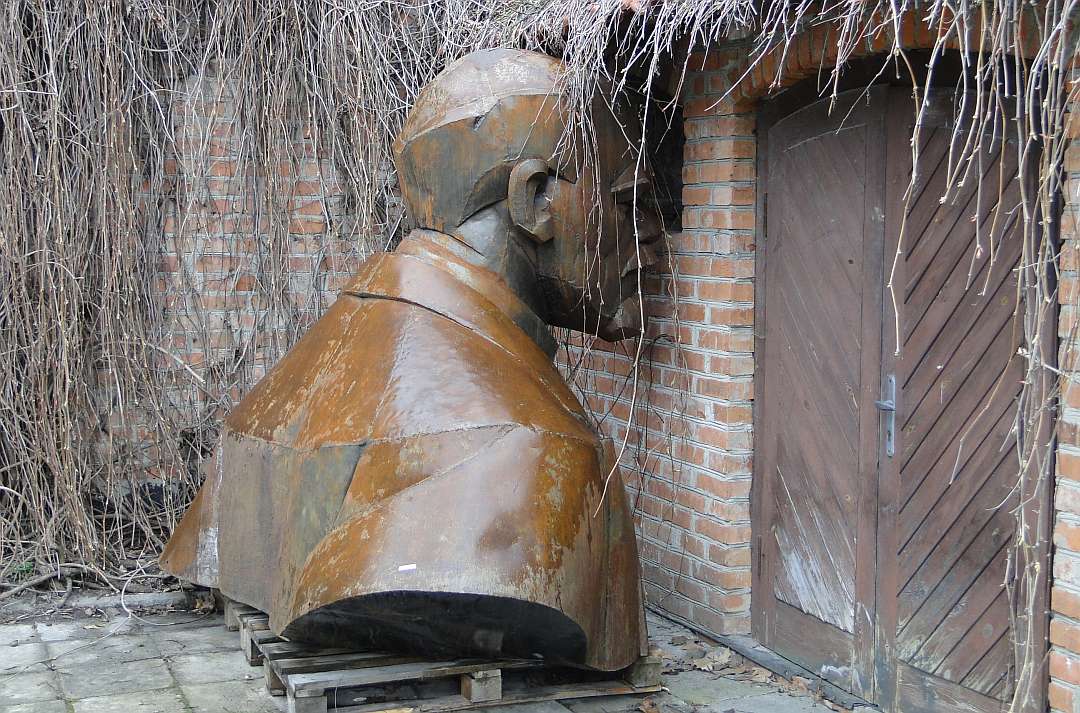 Lenins Denkmal im Museum »Socrealism«