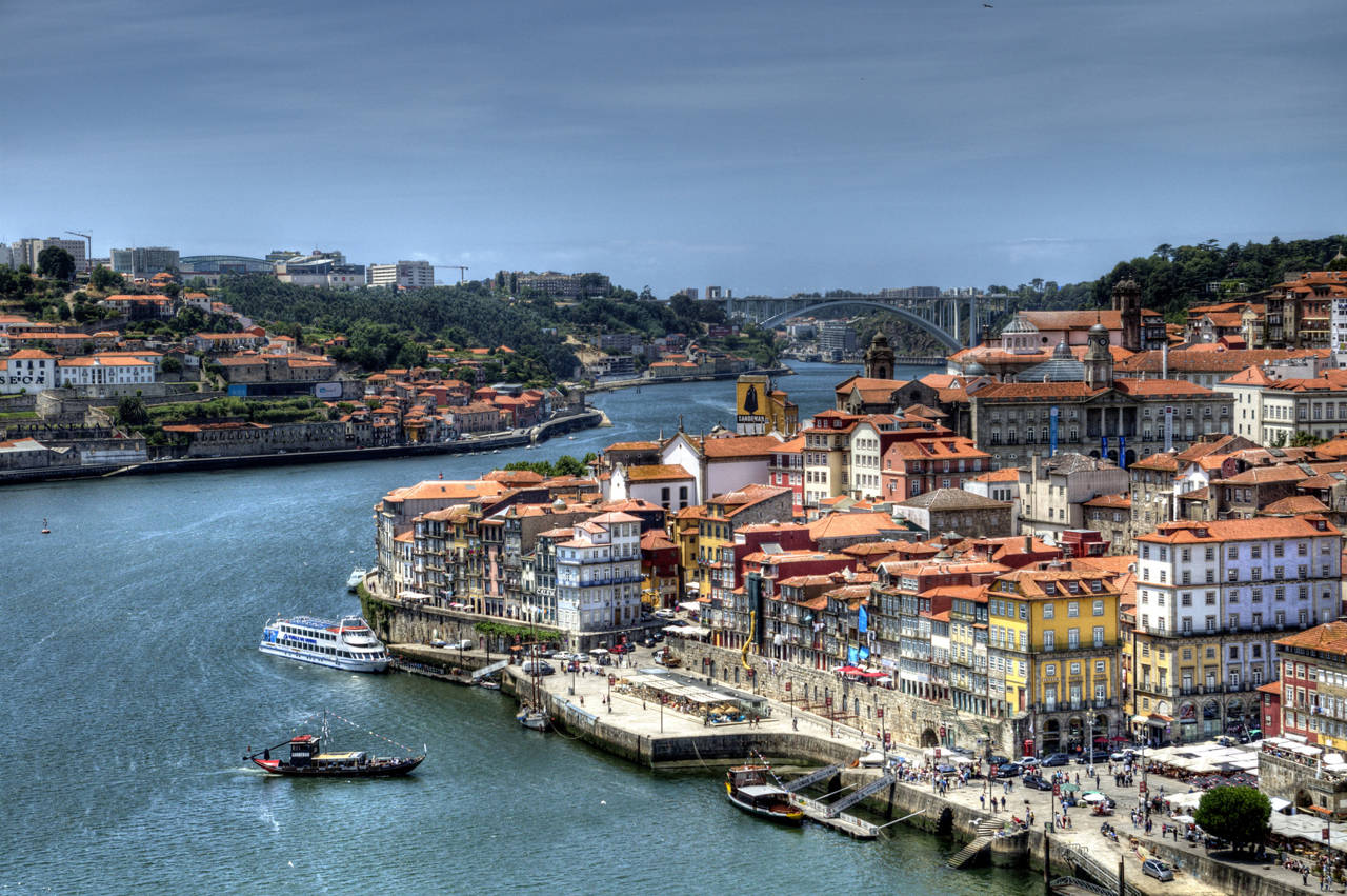 Die Altstadt von Porto an der Duoro-Mündung